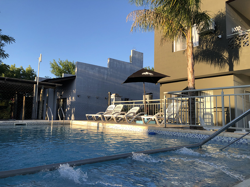 8 hotel la colonia